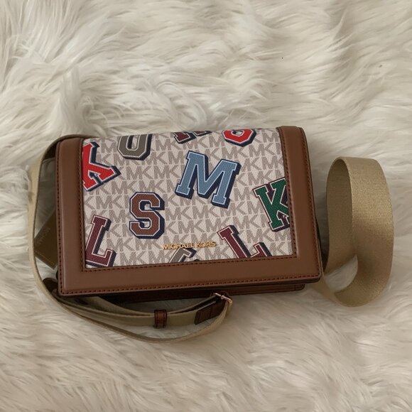 MICHAEL KORS Signature Large Full Flap Crossbody Bag in Vanilla/Luggage Brown - Picture 1 of 6